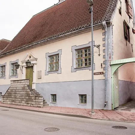 Old Town Apartman *